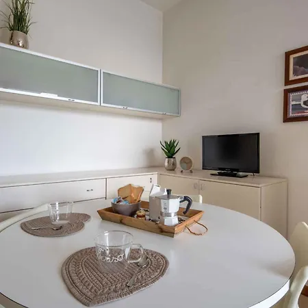 Apartment In 25354